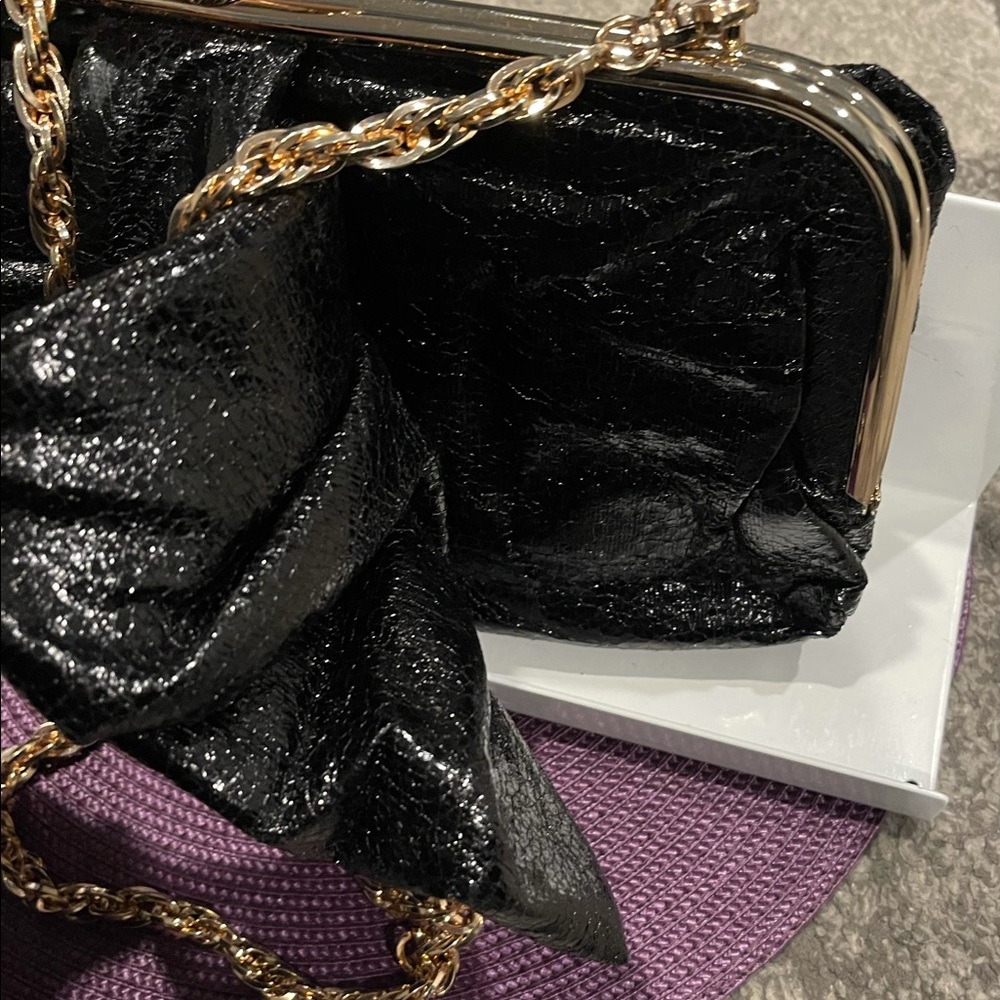 #108 - Brand New Chunky Clutch / Shoulder Bag with detachable Gold link chain! - Picture 11 of 12